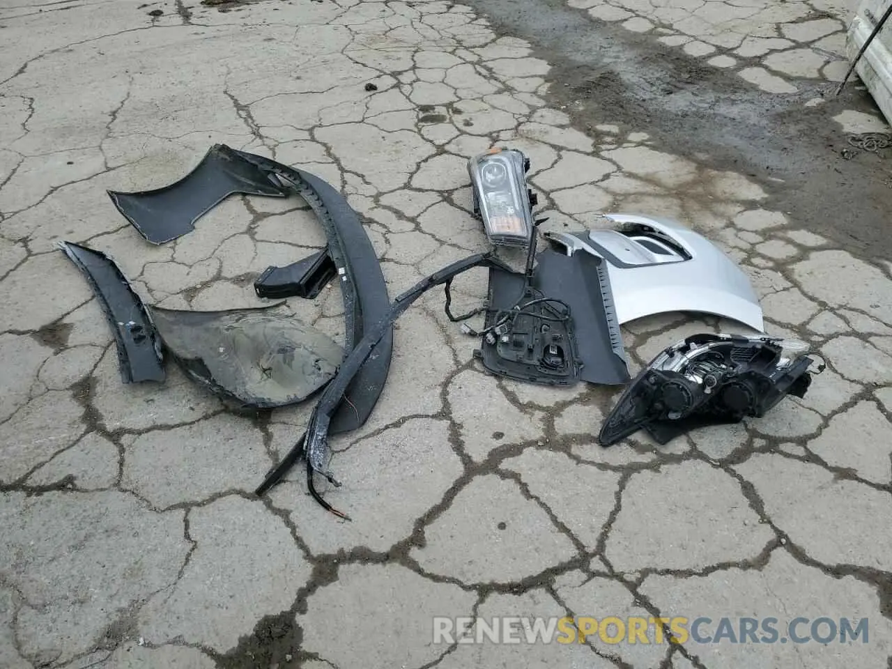 13 Photograph of a damaged car KNDMB5C12L6634487 KIA All Models 2020