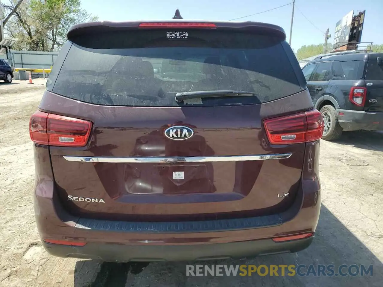 6 Photograph of a damaged car KNDMB5C15L6601659 KIA All Models 2020