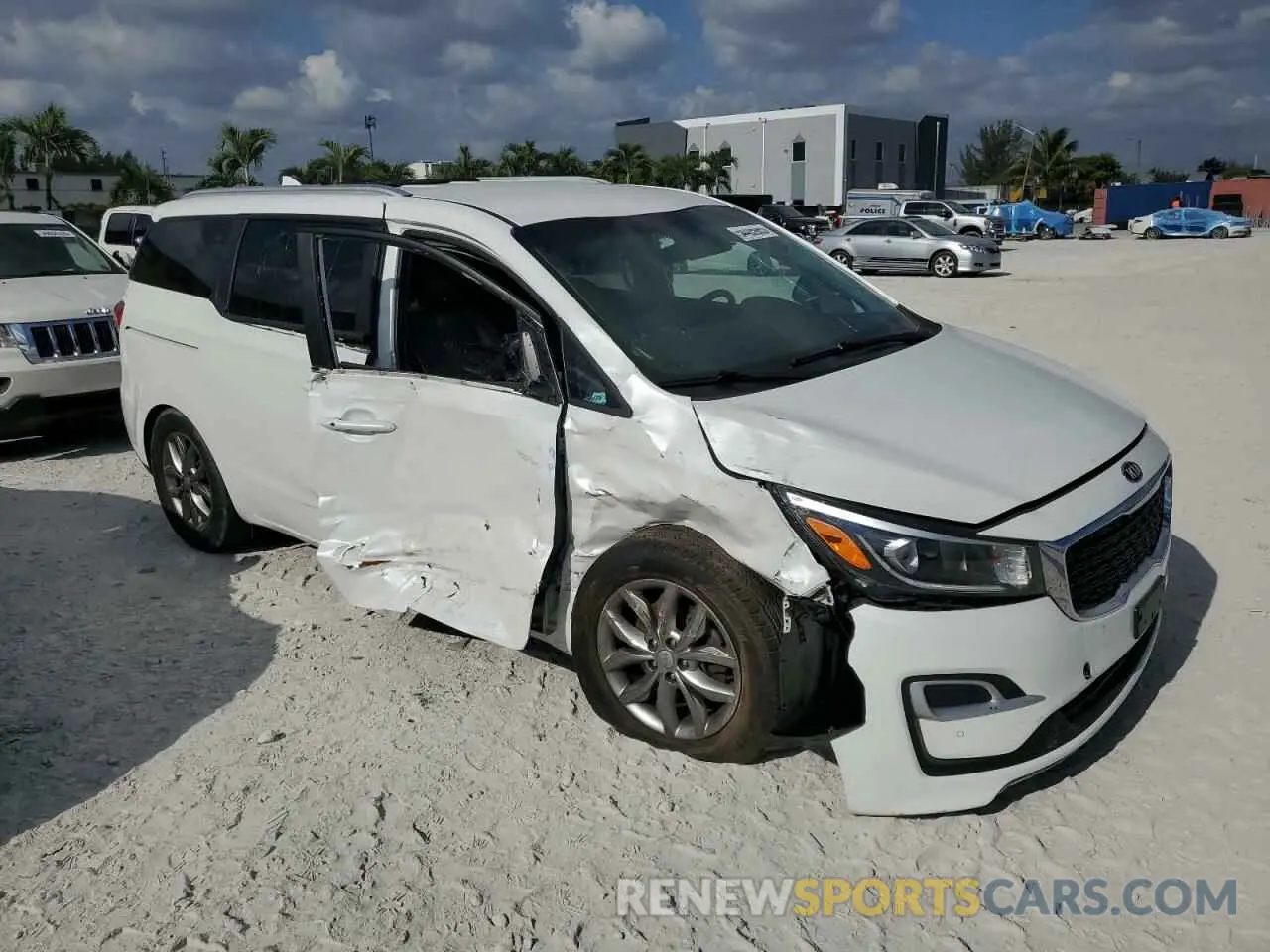 4 Photograph of a damaged car KNDMB5C18L6575719 KIA All Models 2020