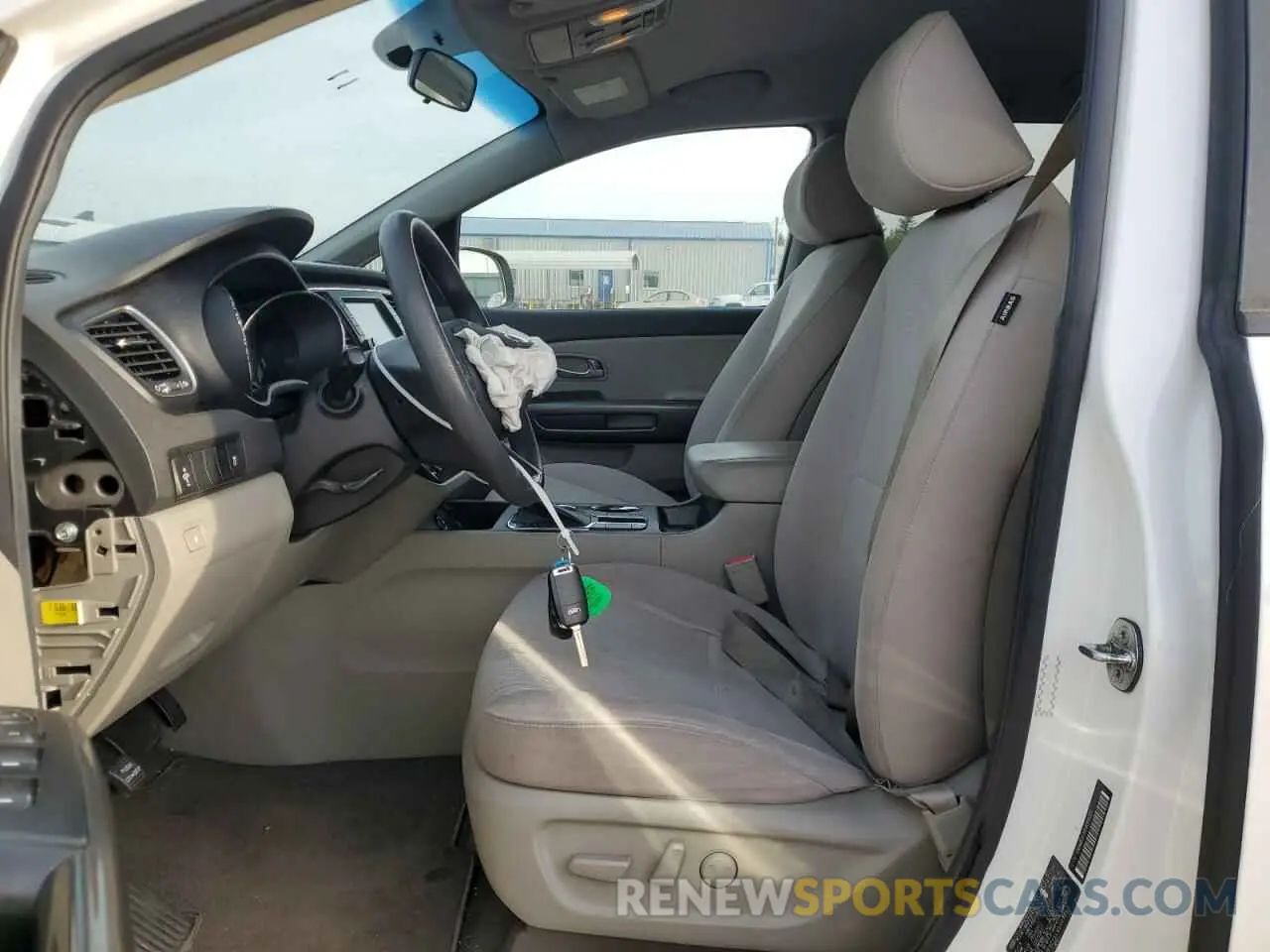 7 Photograph of a damaged car KNDMB5C1XL6590335 KIA All Models 2020