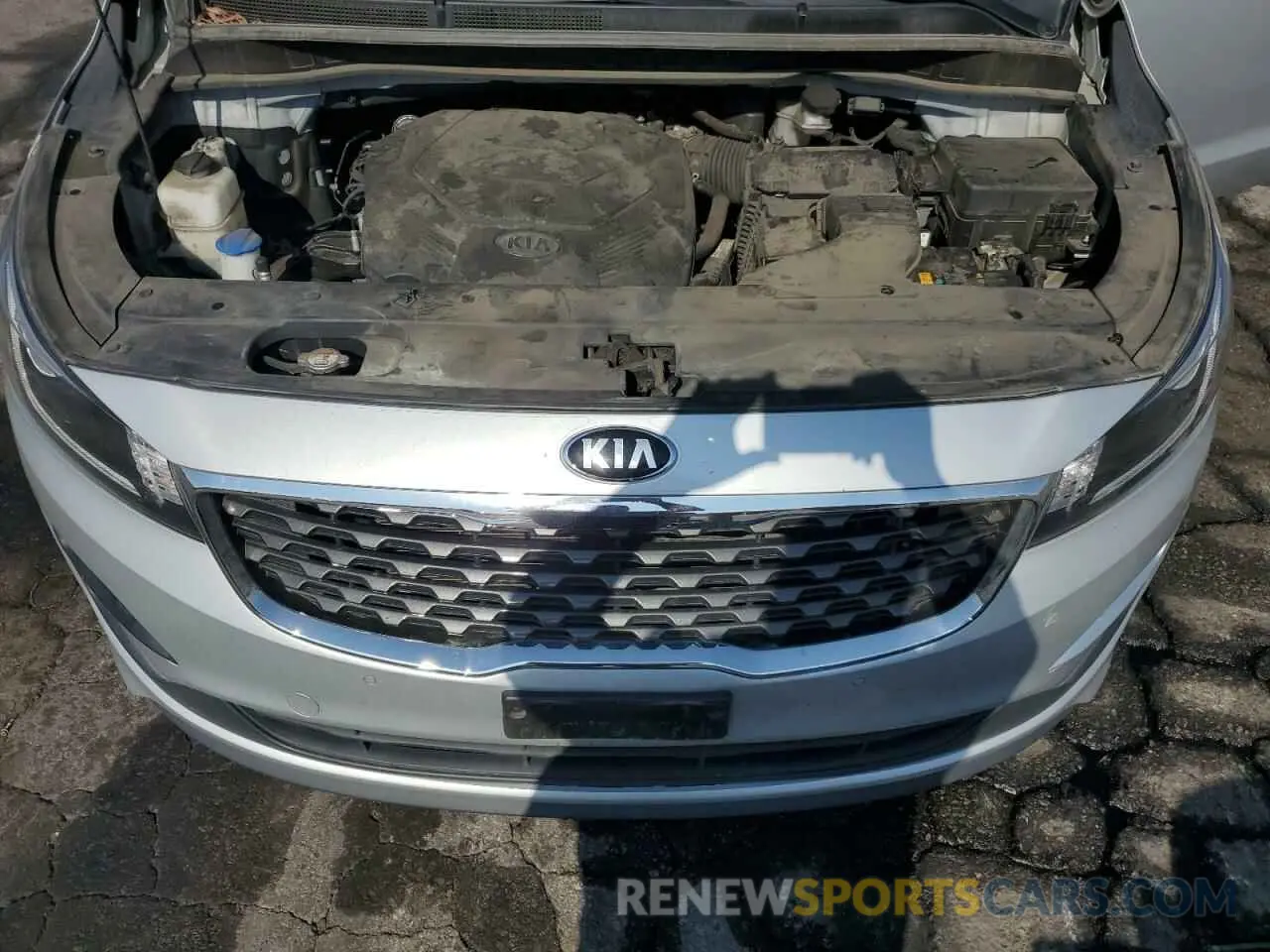 12 Photograph of a damaged car KNDMB5C1XL6645642 KIA All Models 2020