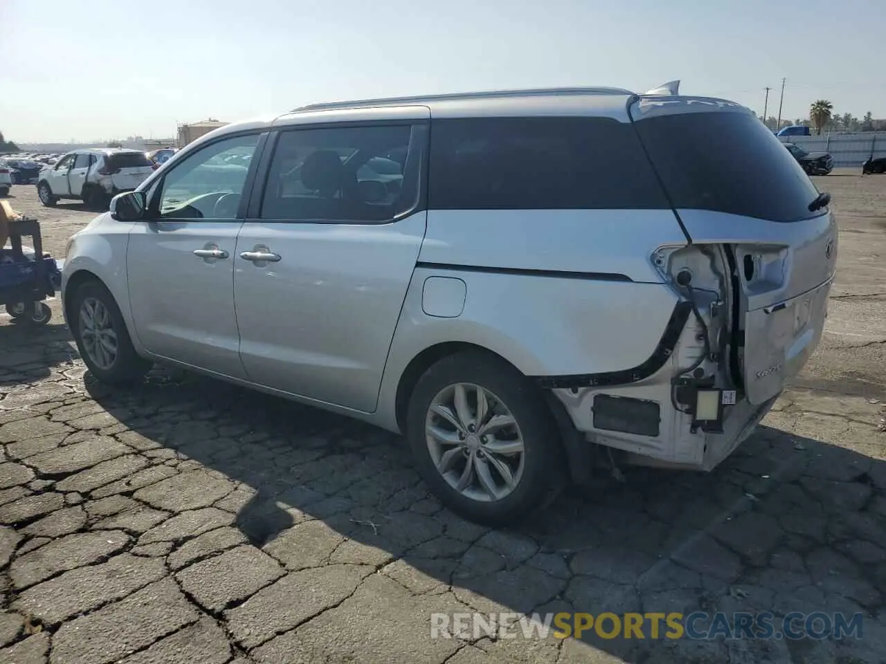 2 Photograph of a damaged car KNDMB5C1XL6645642 KIA All Models 2020