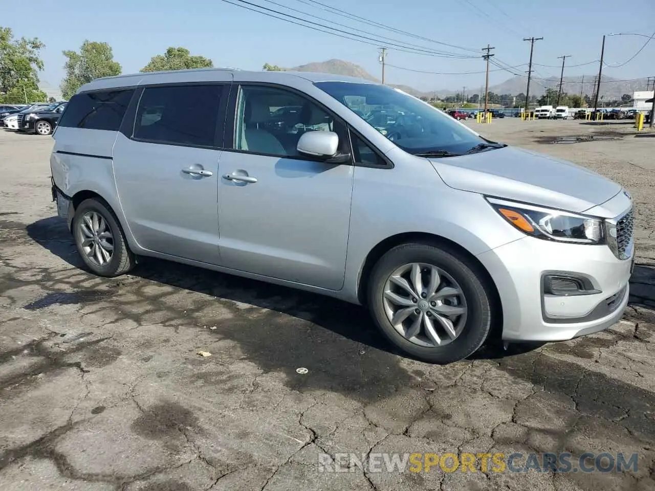 4 Photograph of a damaged car KNDMB5C1XL6645642 KIA All Models 2020