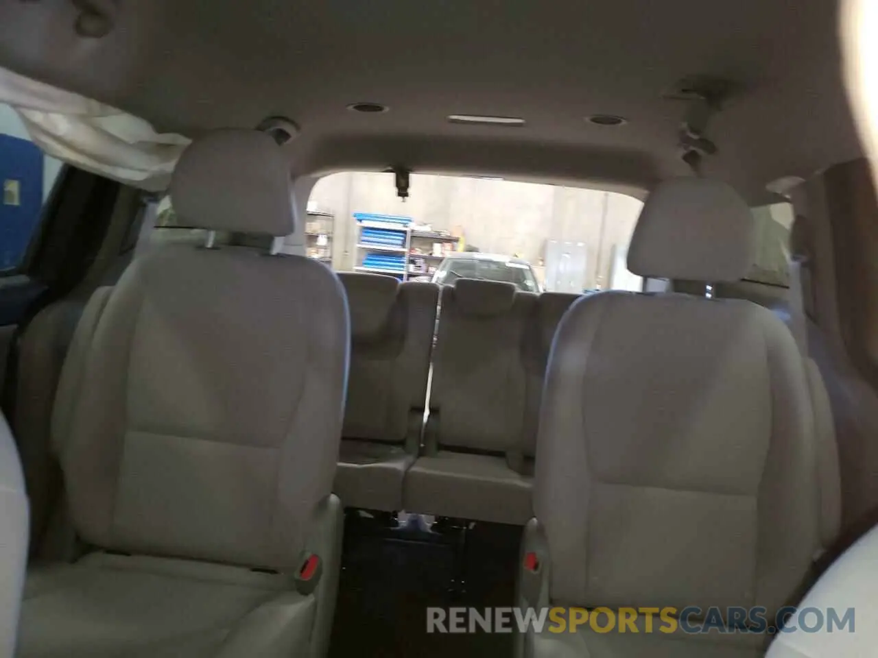 10 Photograph of a damaged car KNDMB5C14M6671008 KIA All Models 2021