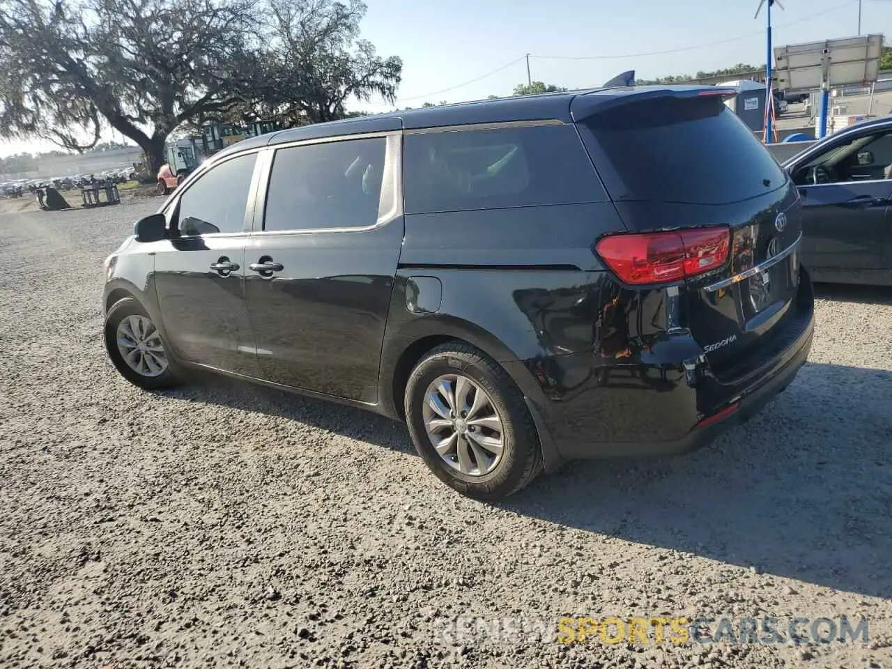 2 Photograph of a damaged car KNDMB5C16M6662925 KIA All Models 2021