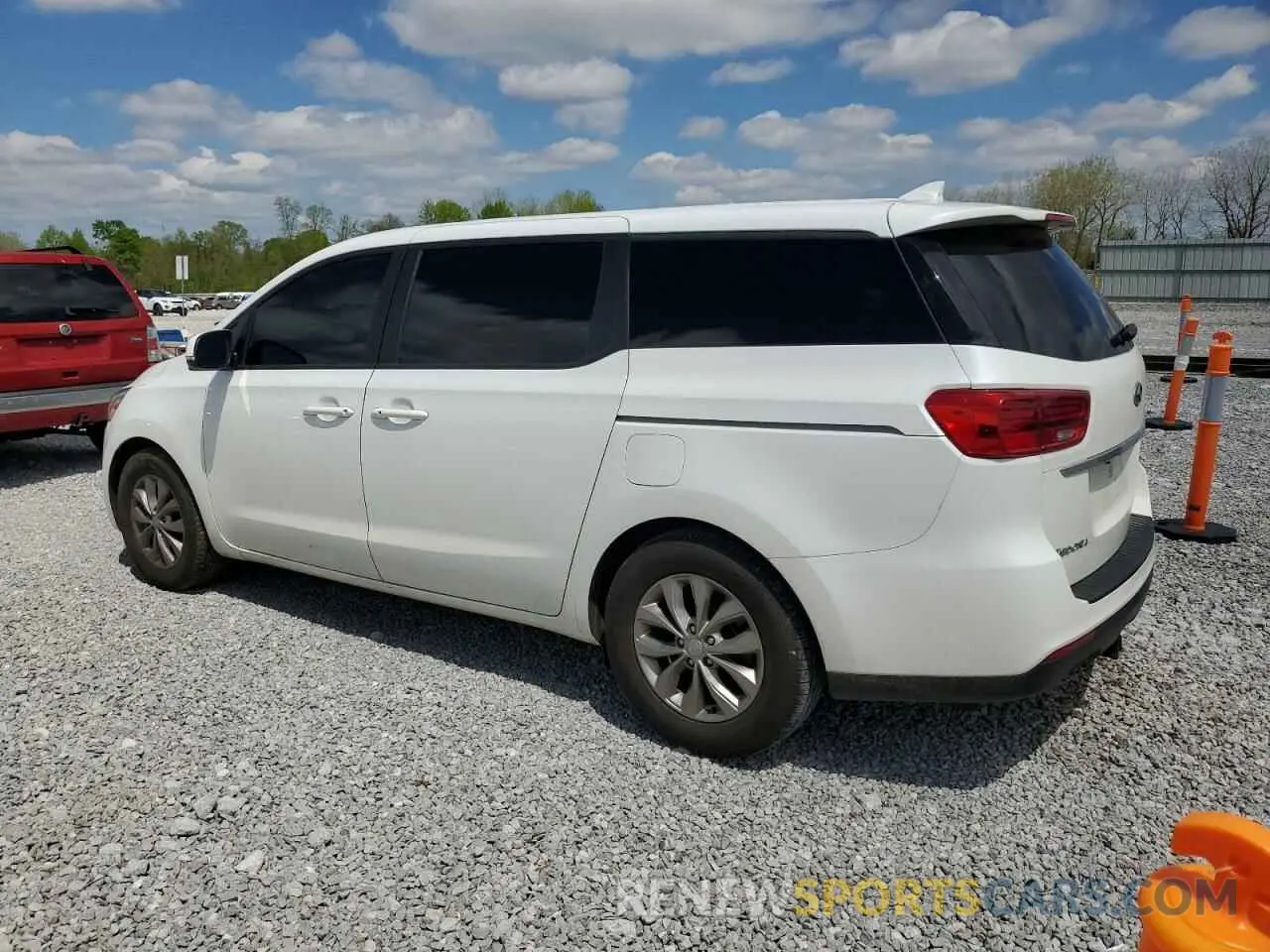 2 Photograph of a damaged car KNDMB5C18M6673876 KIA All Models 2021