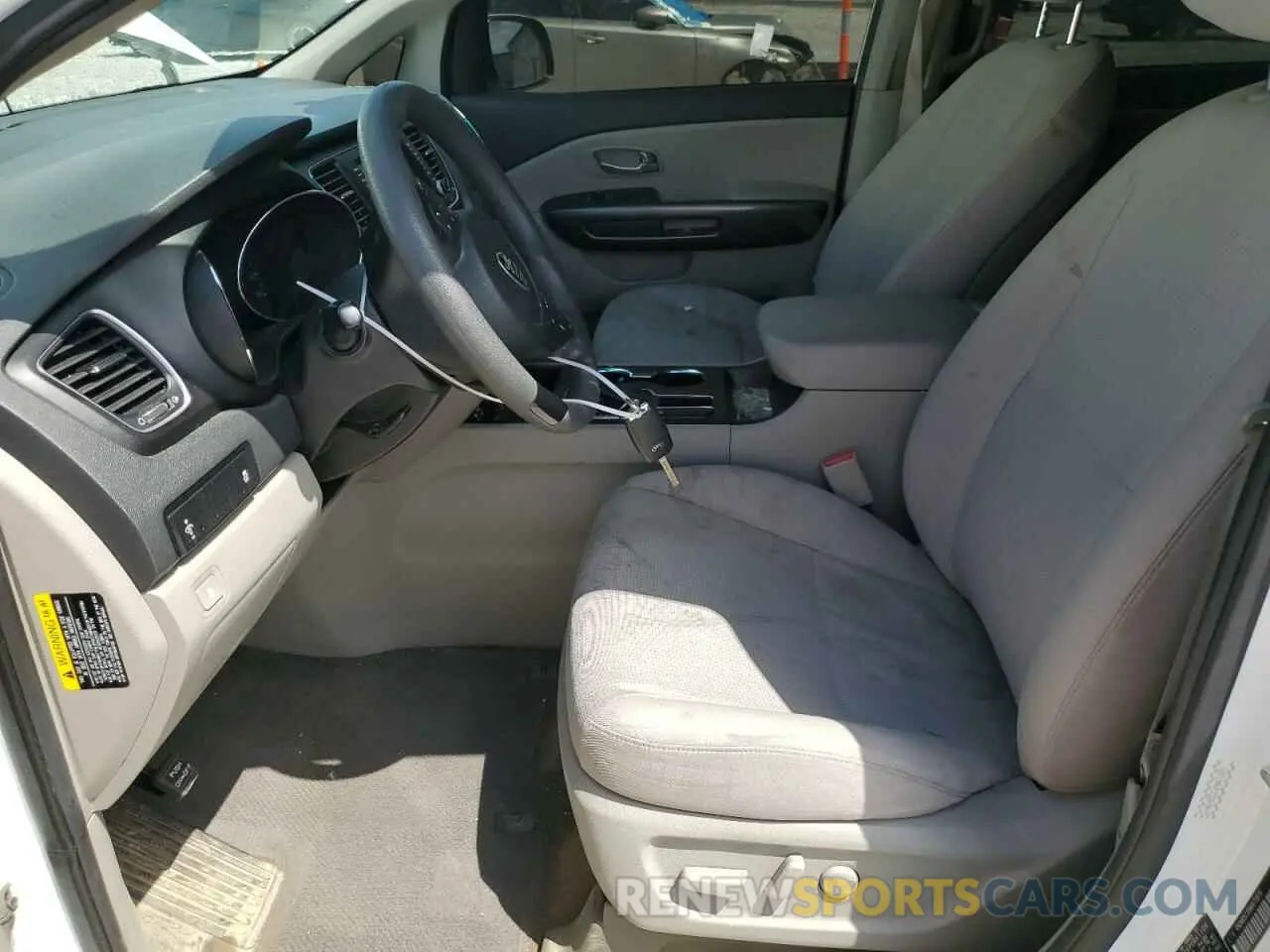 7 Photograph of a damaged car KNDMB5C18M6673876 KIA All Models 2021