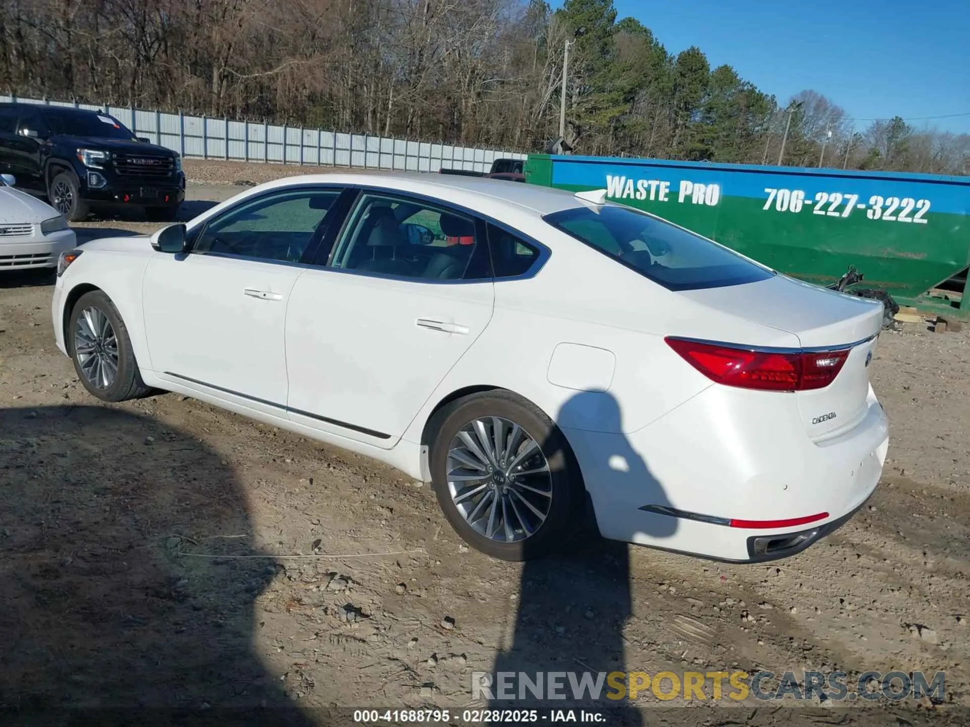 3 Photograph of a damaged car KNALB4J10K5164647 KIA CADENZA 2019