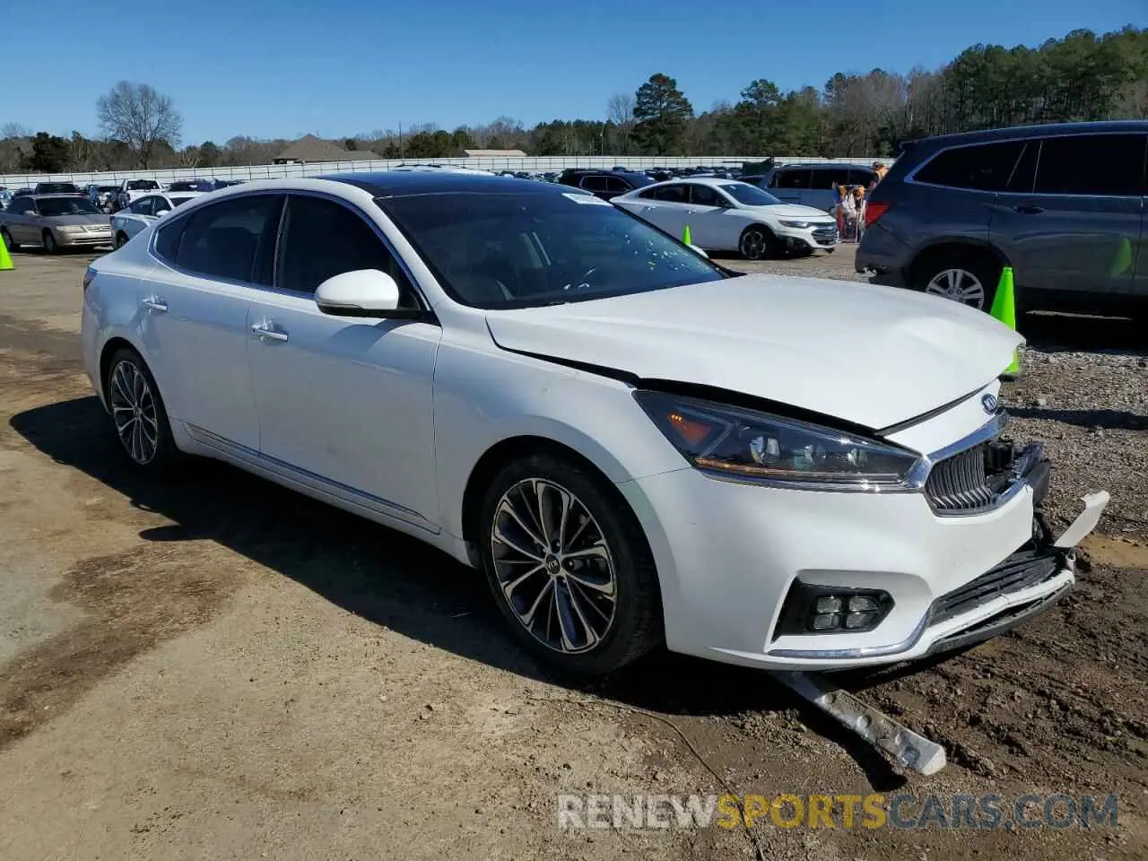 4 Photograph of a damaged car KNALC4J13K5154806 KIA CADENZA 2019