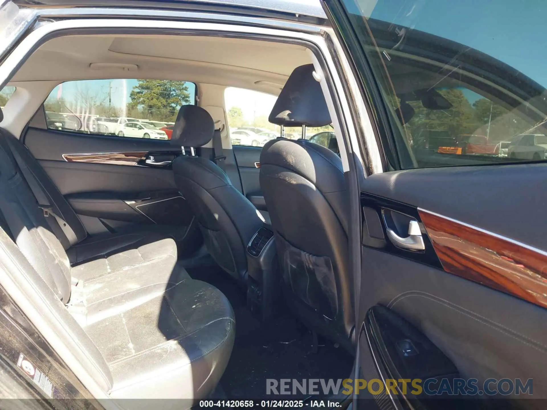 8 Photograph of a damaged car KNALC4J19K5171500 KIA CADENZA 2019