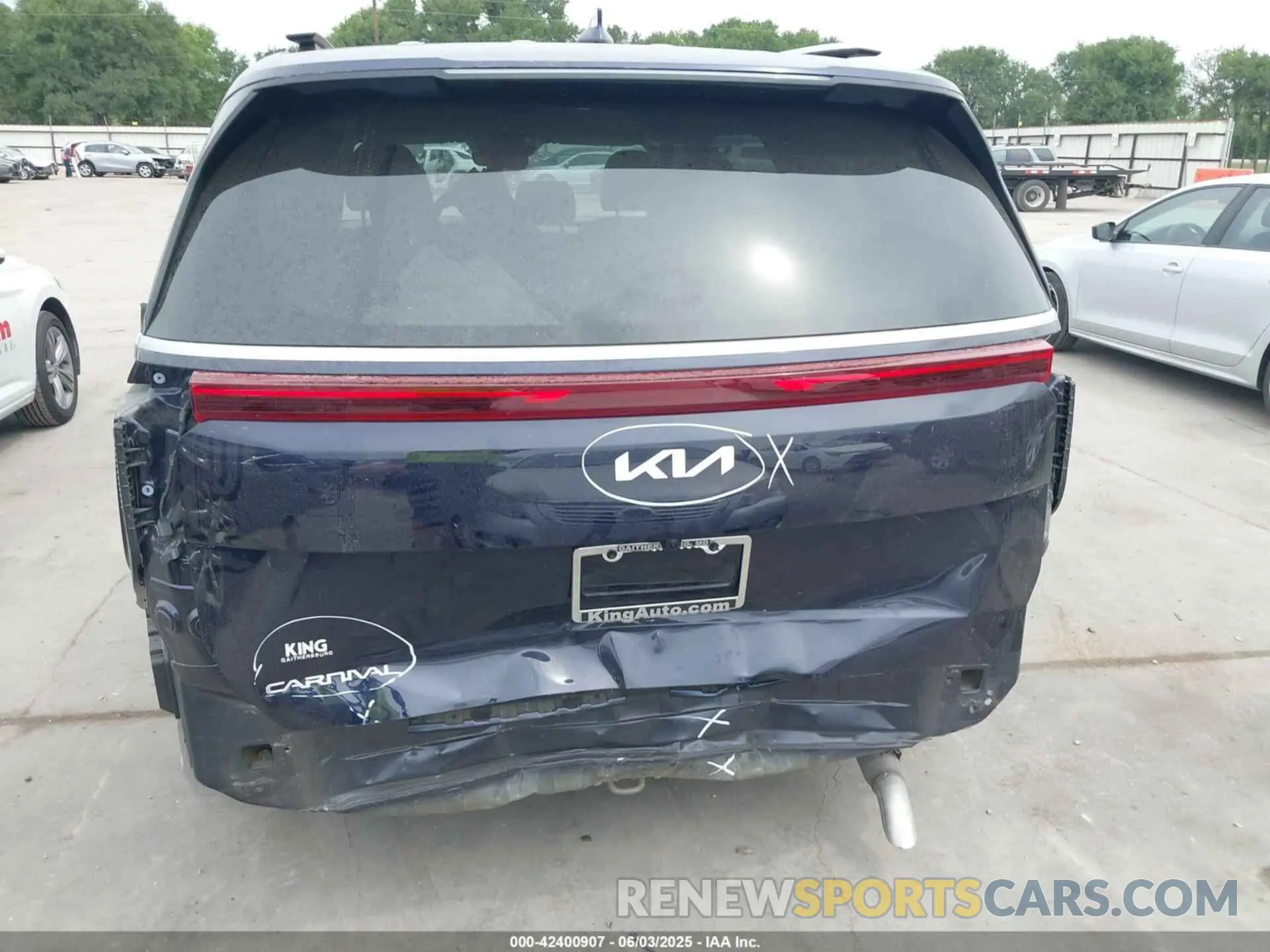 6 Photograph of a damaged car KNDNC5K38S6505527 KIA CARNIVAL 2025