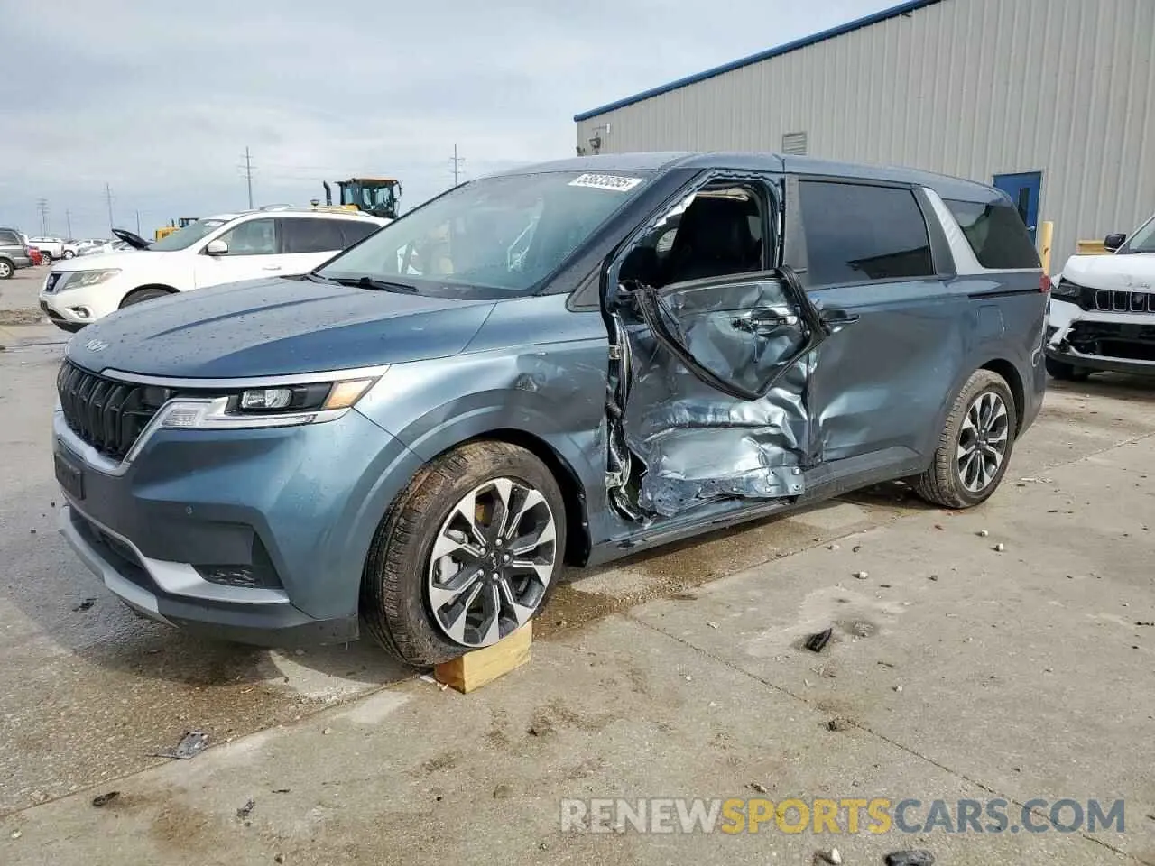 1 Photograph of a damaged car KNDNC5H35N6071109 KIA CARNIVAL E 2022