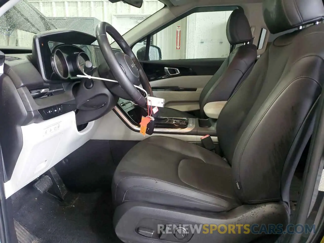 7 Photograph of a damaged car KNDNC5H33P6250901 KIA CARNIVAL E 2023