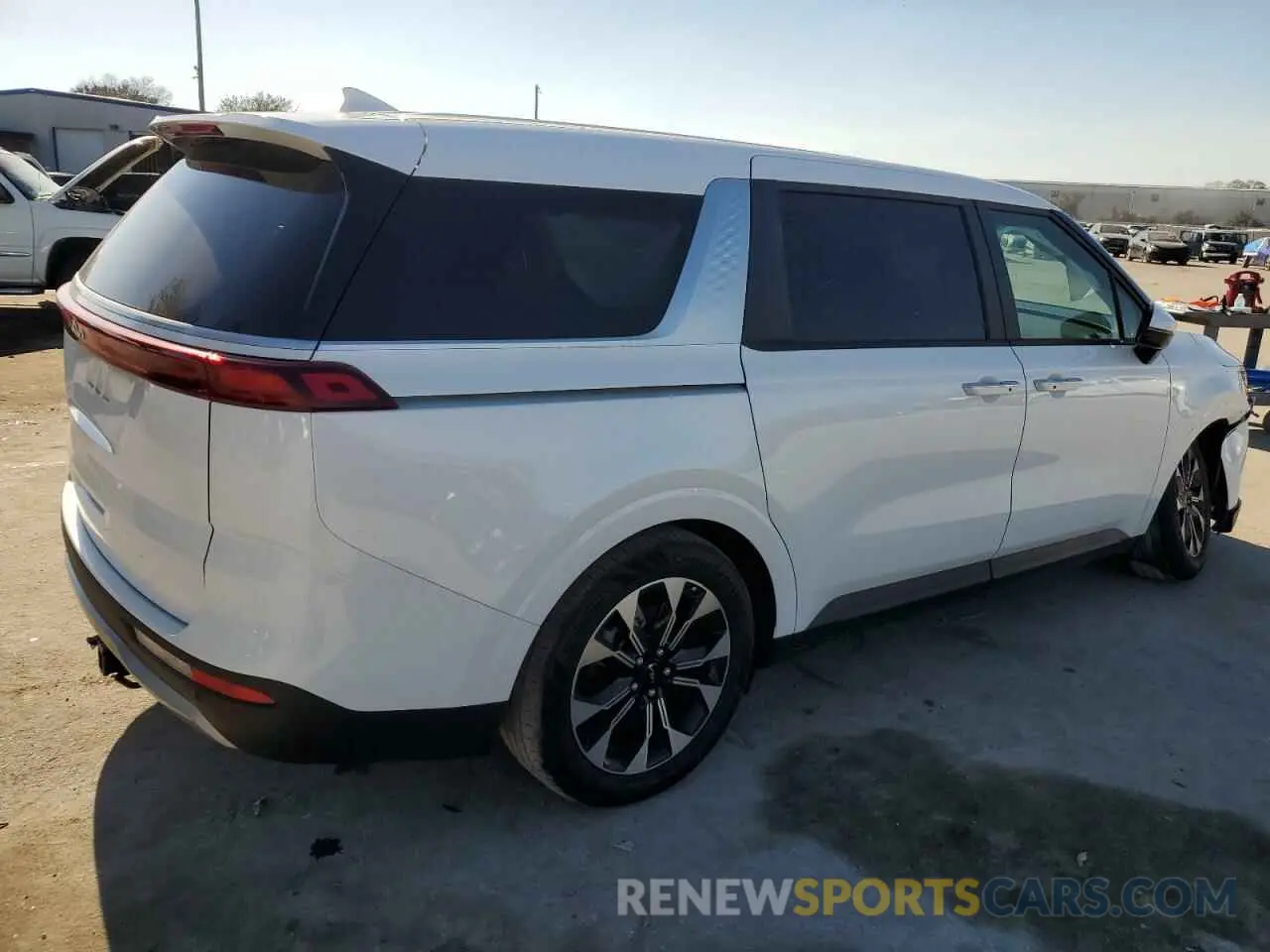 3 Photograph of a damaged car KNDNC5H30R6405021 KIA CARNIVAL E 2024