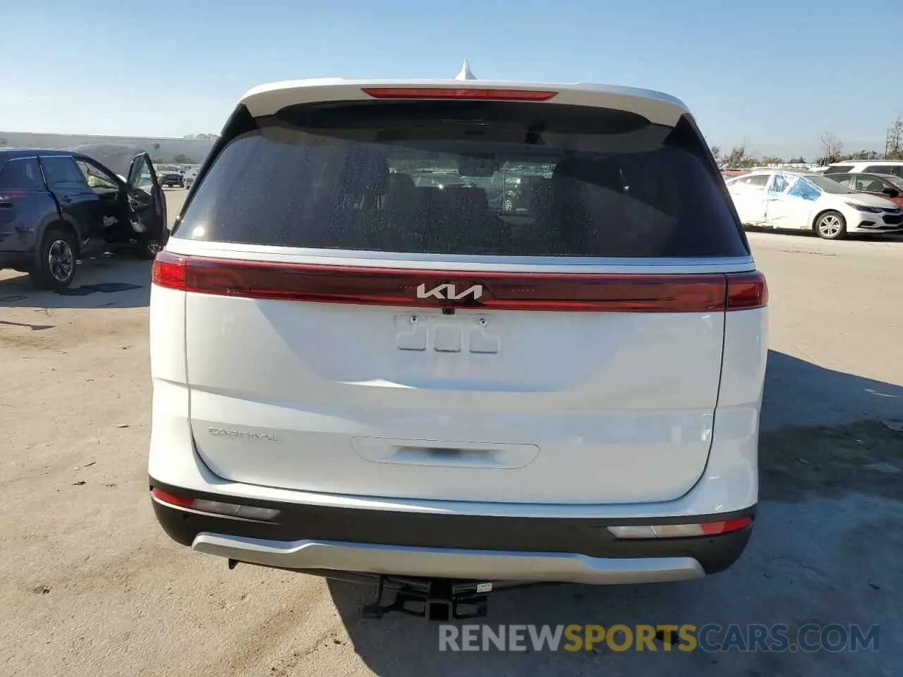 6 Photograph of a damaged car KNDNC5H30R6405021 KIA CARNIVAL E 2024