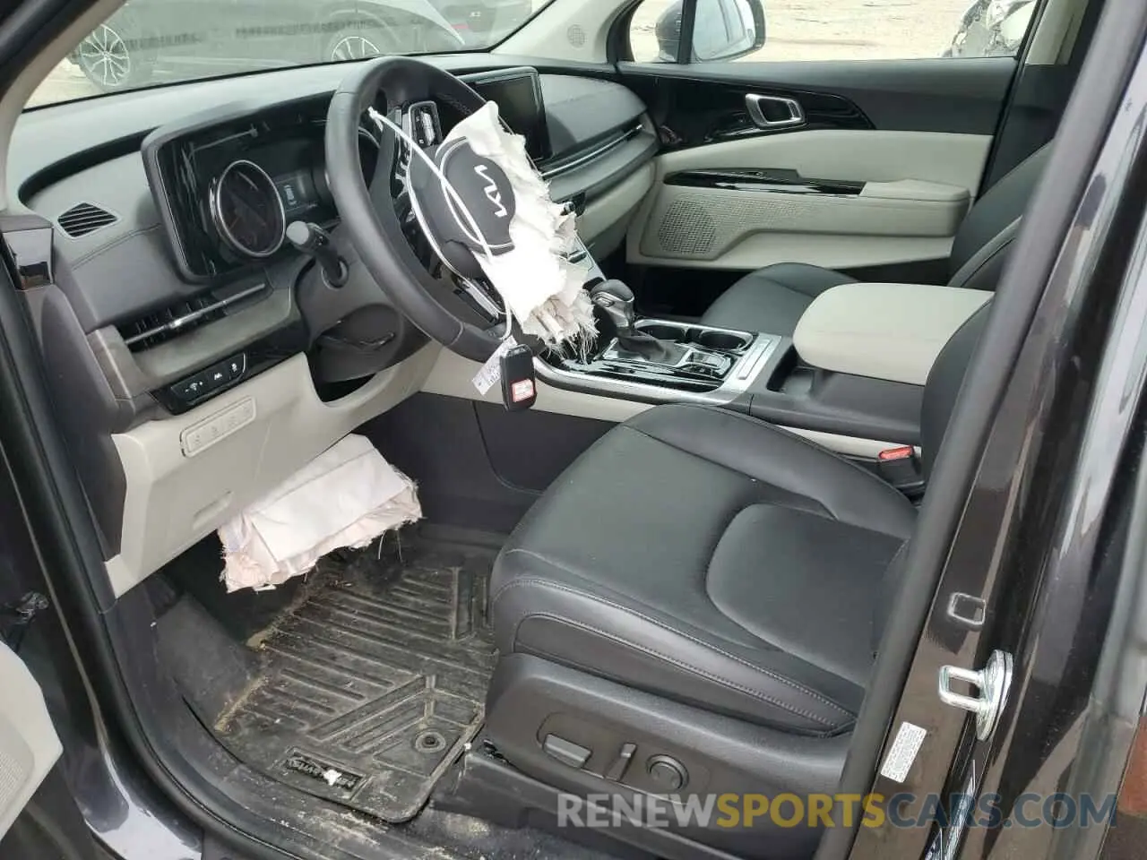 7 Photograph of a damaged car KNDNC5H32R6395835 KIA CARNIVAL E 2024