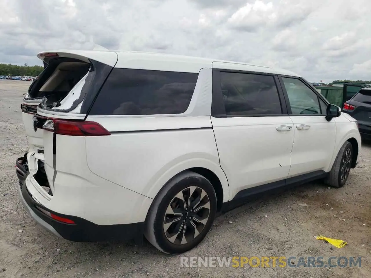 3 Photograph of a damaged car KNDNC5H38R6387738 KIA CARNIVAL E 2024
