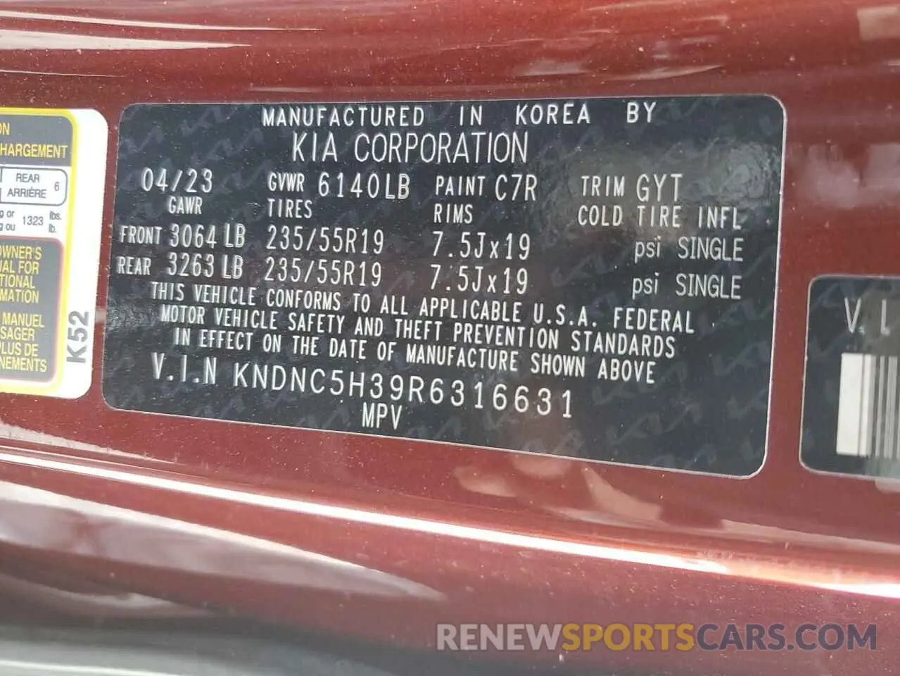 13 Photograph of a damaged car KNDNC5H39R6316631 KIA CARNIVAL E 2024