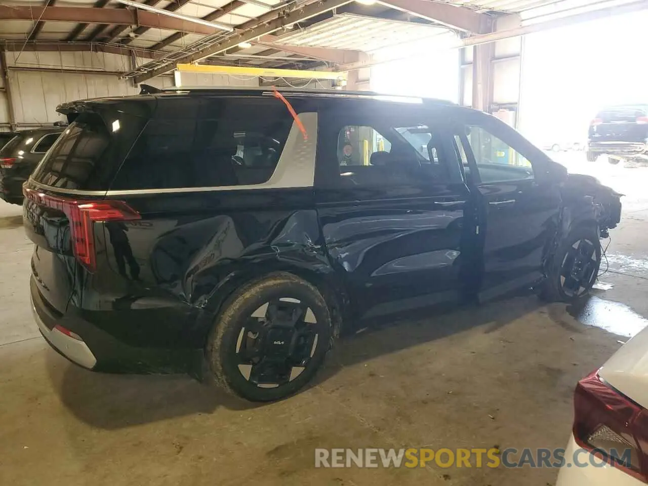 3 Photograph of a damaged car KNDNC5K35S6501192 KIA CARNIVAL E 2025