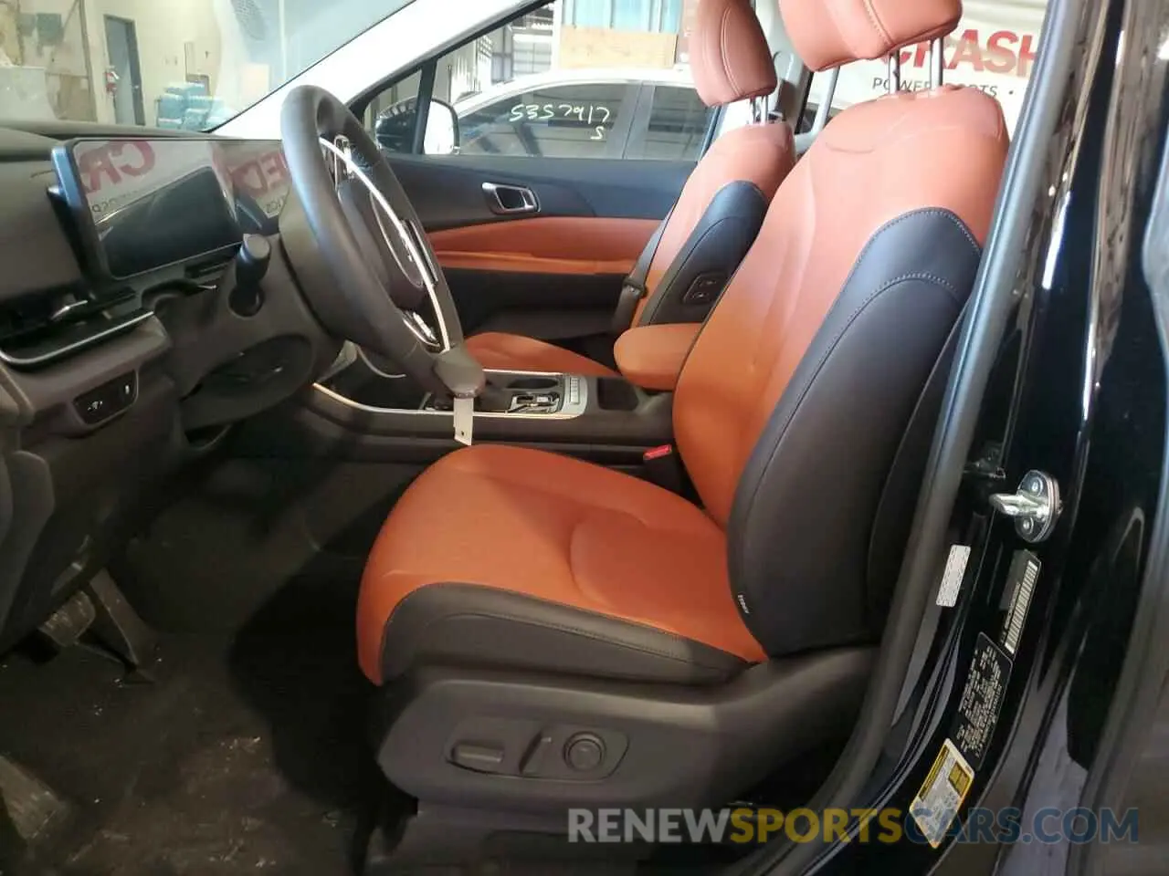 7 Photograph of a damaged car KNDNC5K35S6501192 KIA CARNIVAL E 2025