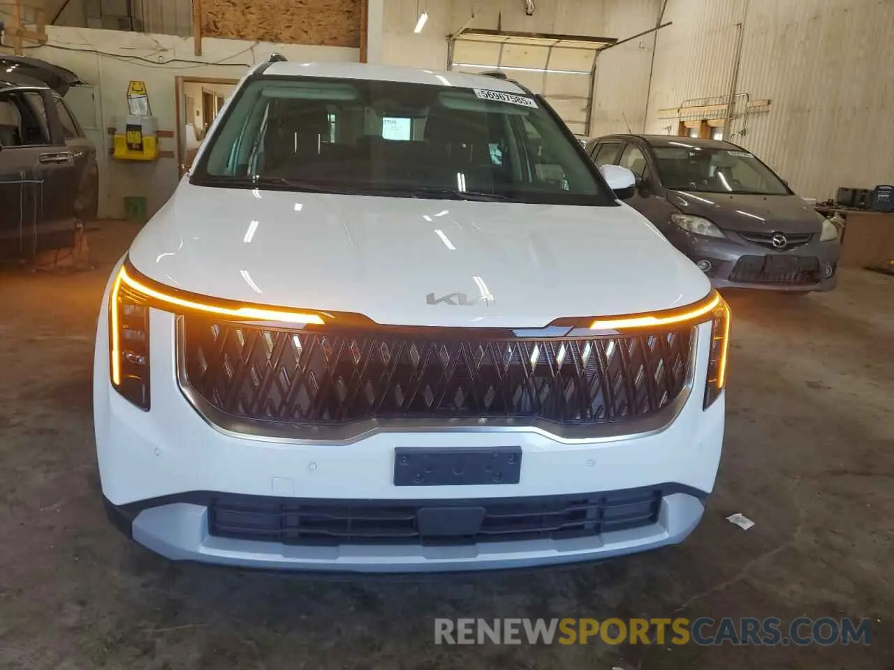 5 Photograph of a damaged car KNDNC5KA6S6048893 KIA CARNIVAL E 2025