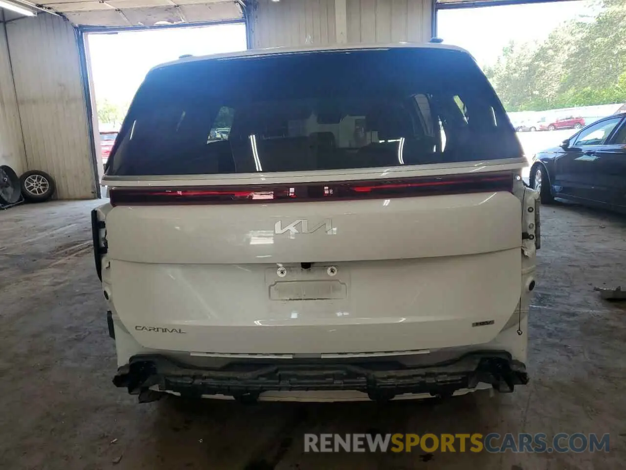 6 Photograph of a damaged car KNDNC5KA6S6048893 KIA CARNIVAL E 2025
