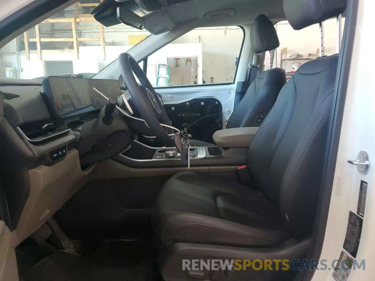 7 Photograph of a damaged car KNDNC5KA6S6048893 KIA CARNIVAL E 2025