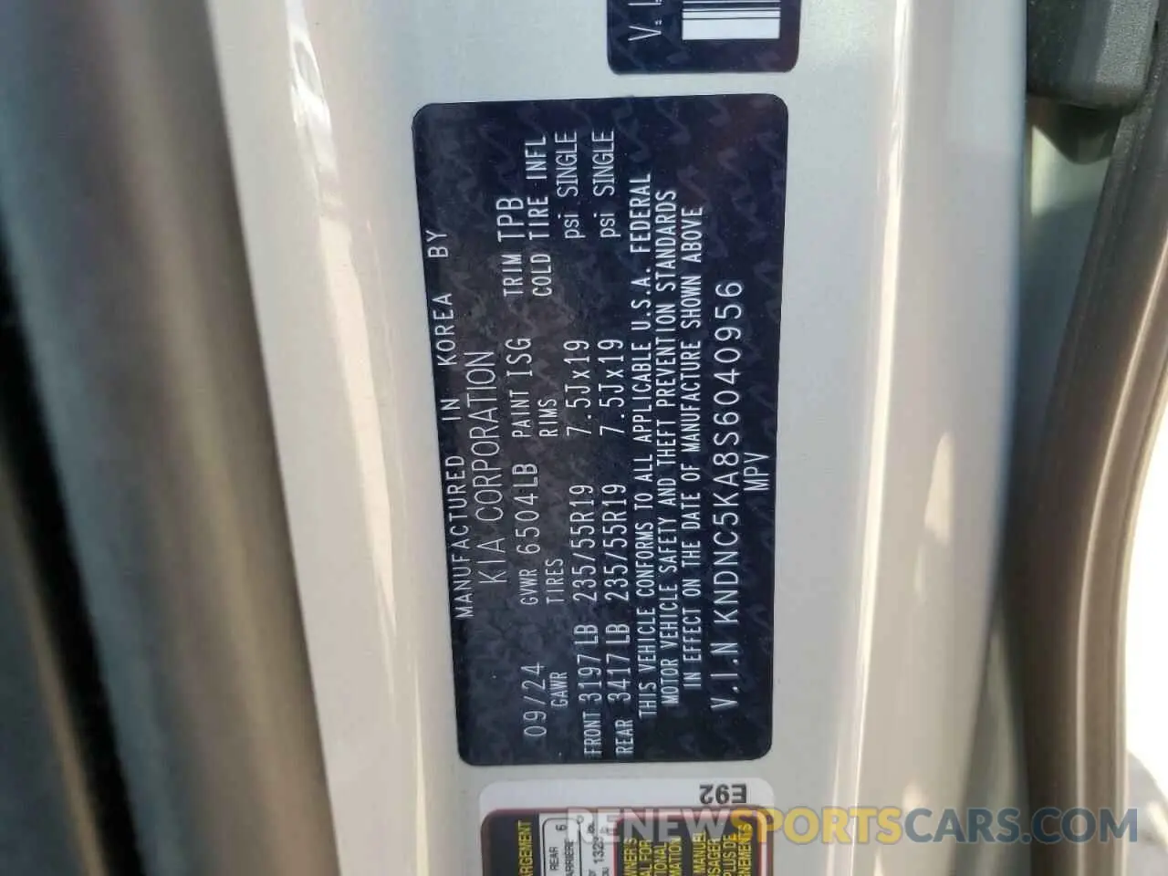 13 Photograph of a damaged car KNDNC5KA8S6040956 KIA CARNIVAL E 2025