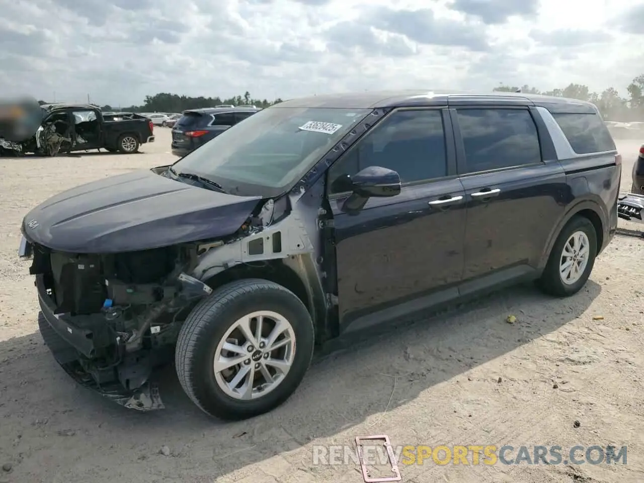 1 Photograph of a damaged car KNDNB4H30N6135991 KIA CARNIVAL L 2022
