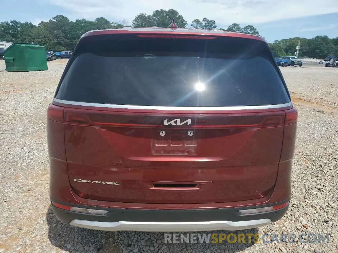 6 Photograph of a damaged car KNDNB4H31N6109352 KIA CARNIVAL L 2022