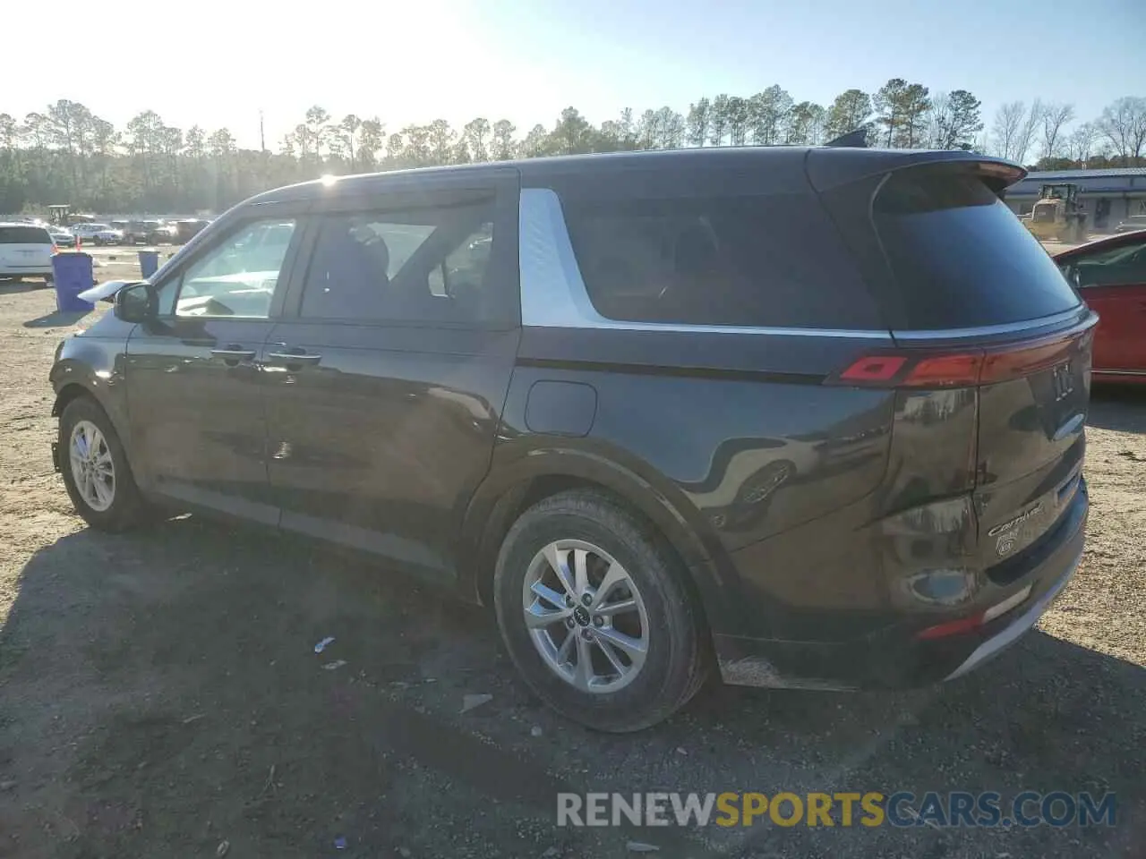 2 Photograph of a damaged car KNDNB4H31N6128063 KIA CARNIVAL L 2022