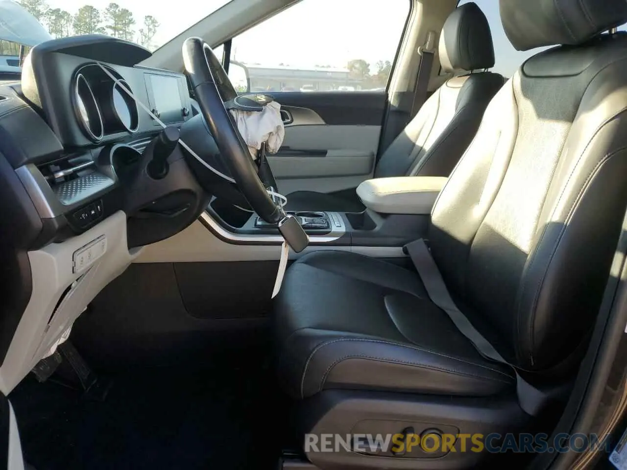 7 Photograph of a damaged car KNDNB4H31N6128063 KIA CARNIVAL L 2022