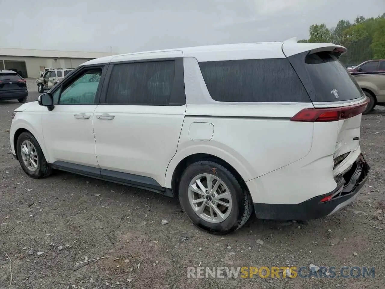 2 Photograph of a damaged car KNDNB4H33N6103374 KIA CARNIVAL L 2022