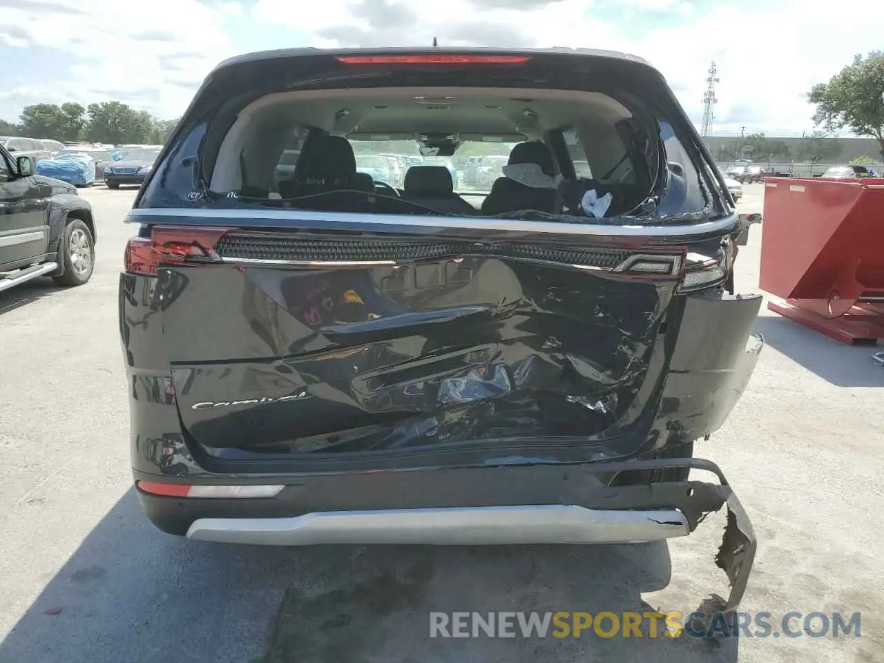 6 Photograph of a damaged car KNDNB4H35N6059474 KIA CARNIVAL L 2022