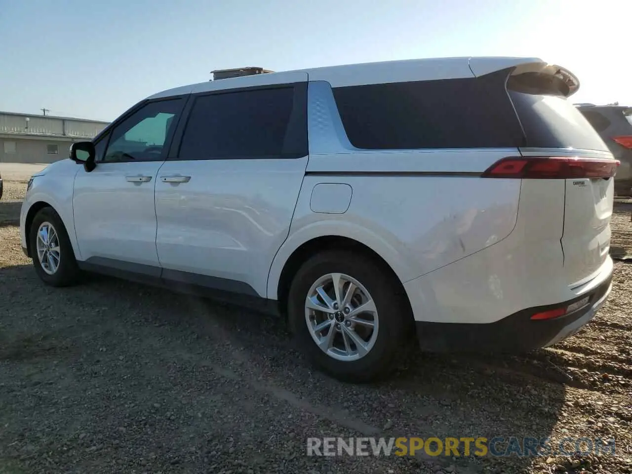 2 Photograph of a damaged car KNDNB4H38N6125113 KIA CARNIVAL L 2022