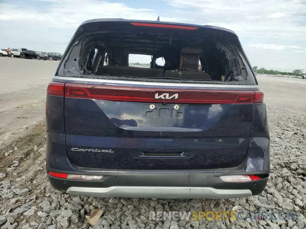 6 Photograph of a damaged car KNDNB4H38N6186039 KIA CARNIVAL L 2022