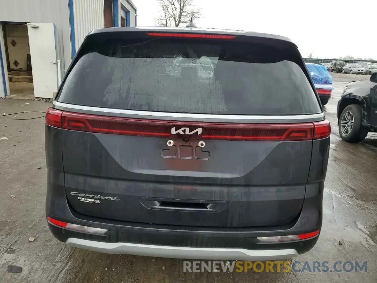 6 Photograph of a damaged car KNDNB4H3XN6106708 KIA CARNIVAL L 2022