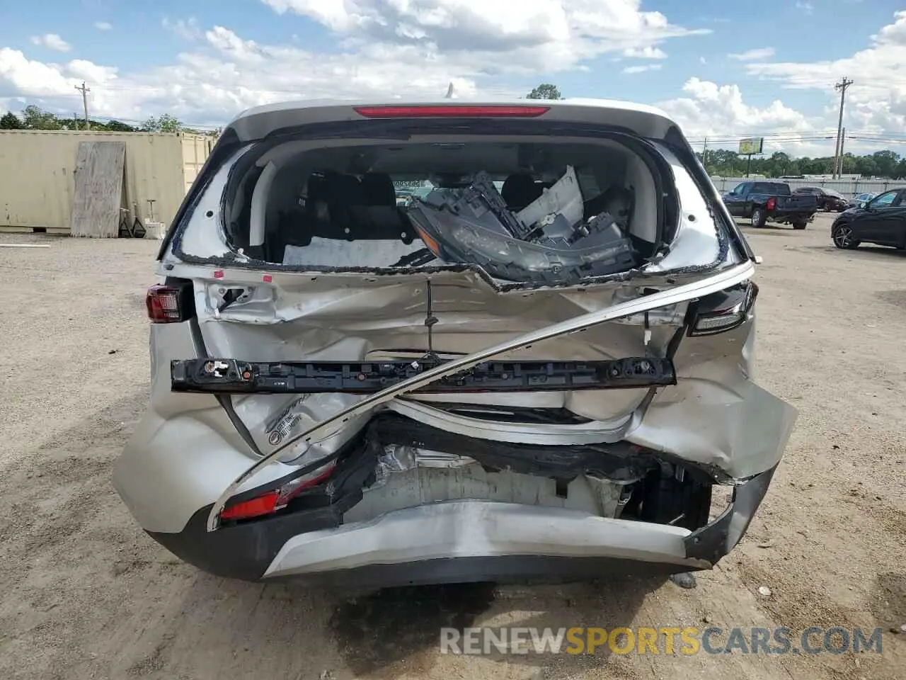 6 Photograph of a damaged car KNDNB4H3XN6167332 KIA CARNIVAL L 2022