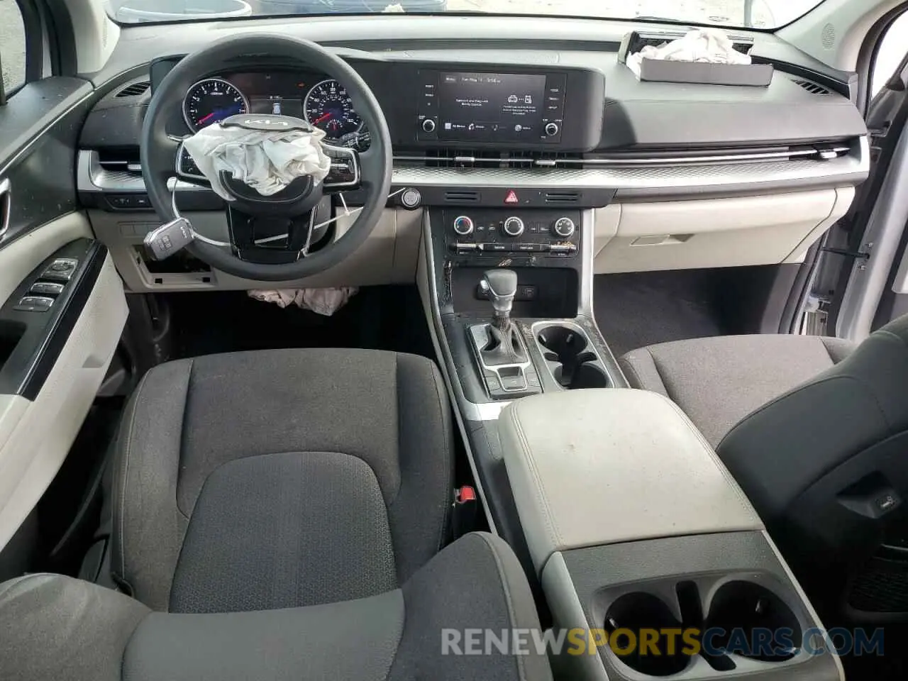 8 Photograph of a damaged car KNDNB4H3XN6167332 KIA CARNIVAL L 2022