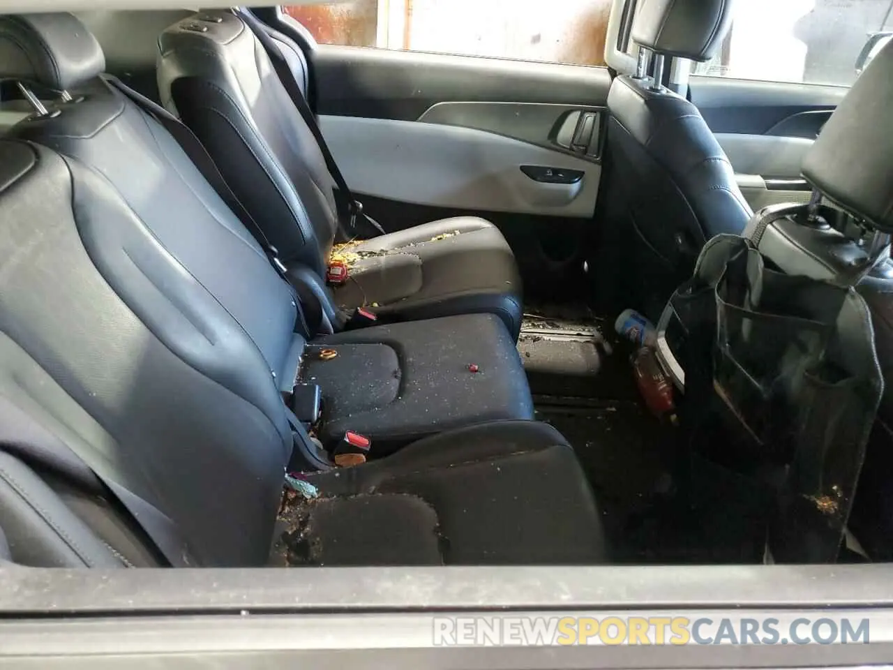 10 Photograph of a damaged car KNDNB4H3XN6168948 KIA CARNIVAL L 2022