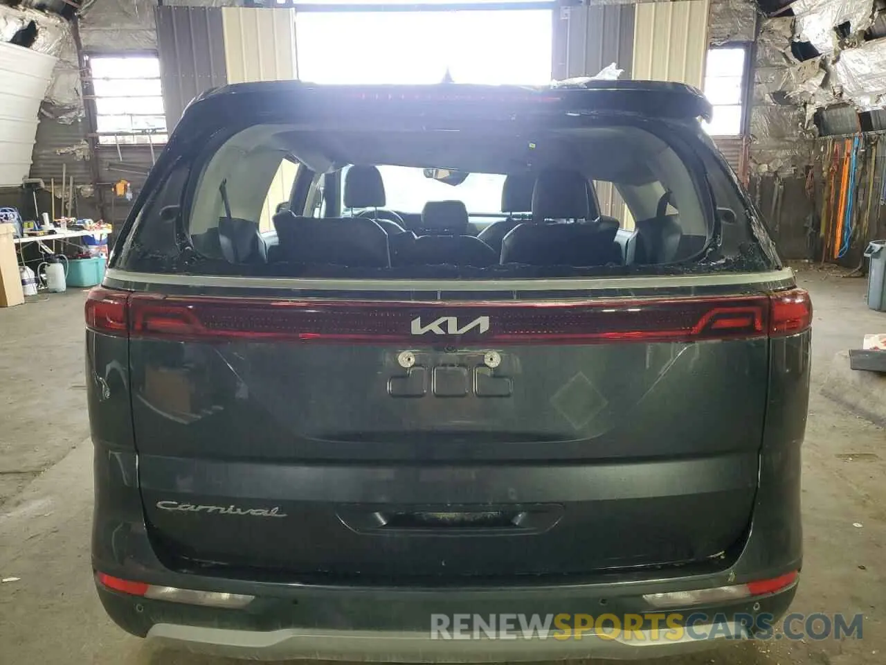 6 Photograph of a damaged car KNDNB4H3XN6168948 KIA CARNIVAL L 2022