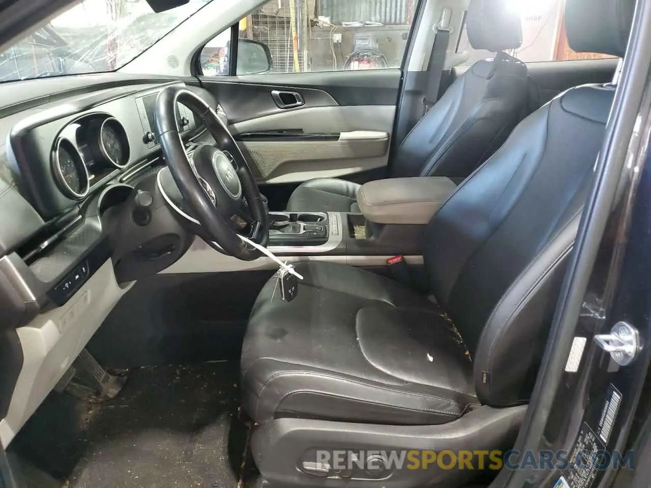 7 Photograph of a damaged car KNDNB4H3XN6168948 KIA CARNIVAL L 2022