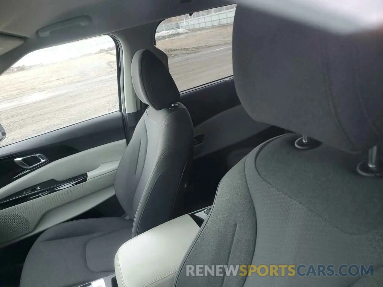 10 Photograph of a damaged car KNDNB5H33N6069166 KIA CARNIVAL L 2022