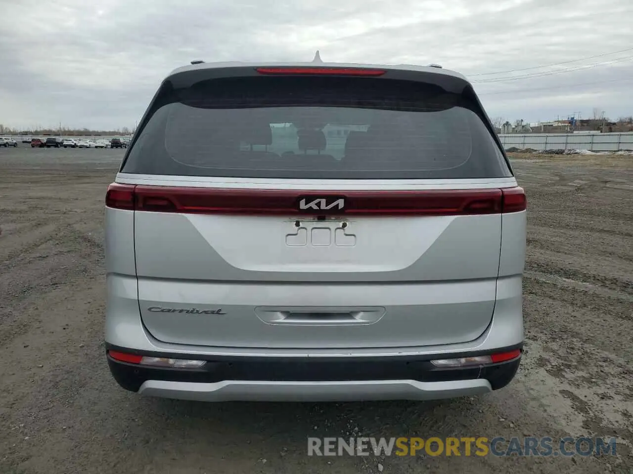 6 Photograph of a damaged car KNDNB5H33N6069166 KIA CARNIVAL L 2022