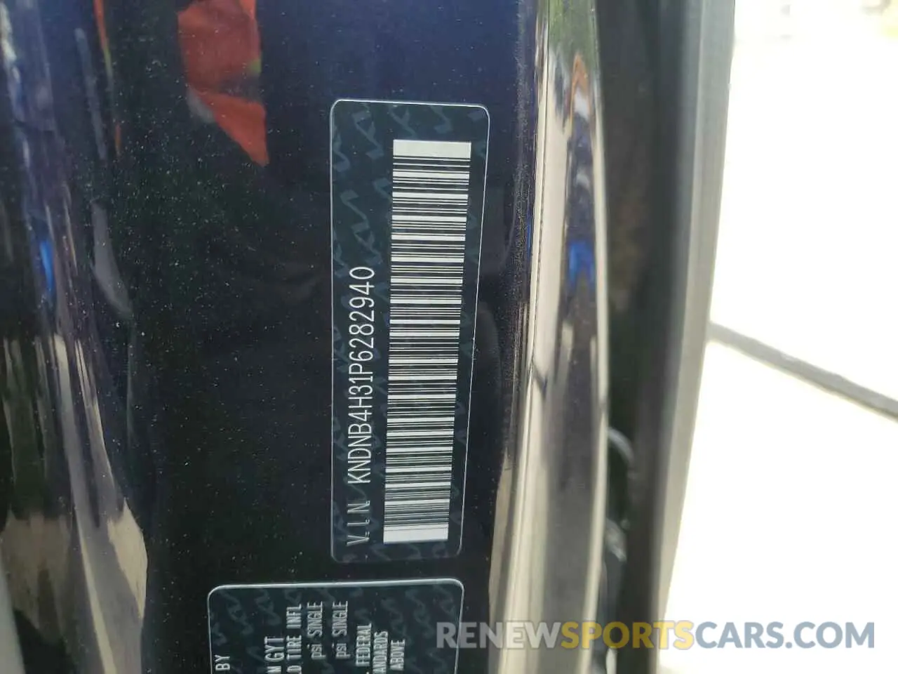 14 Photograph of a damaged car KNDNB4H31P6282940 KIA CARNIVAL L 2023