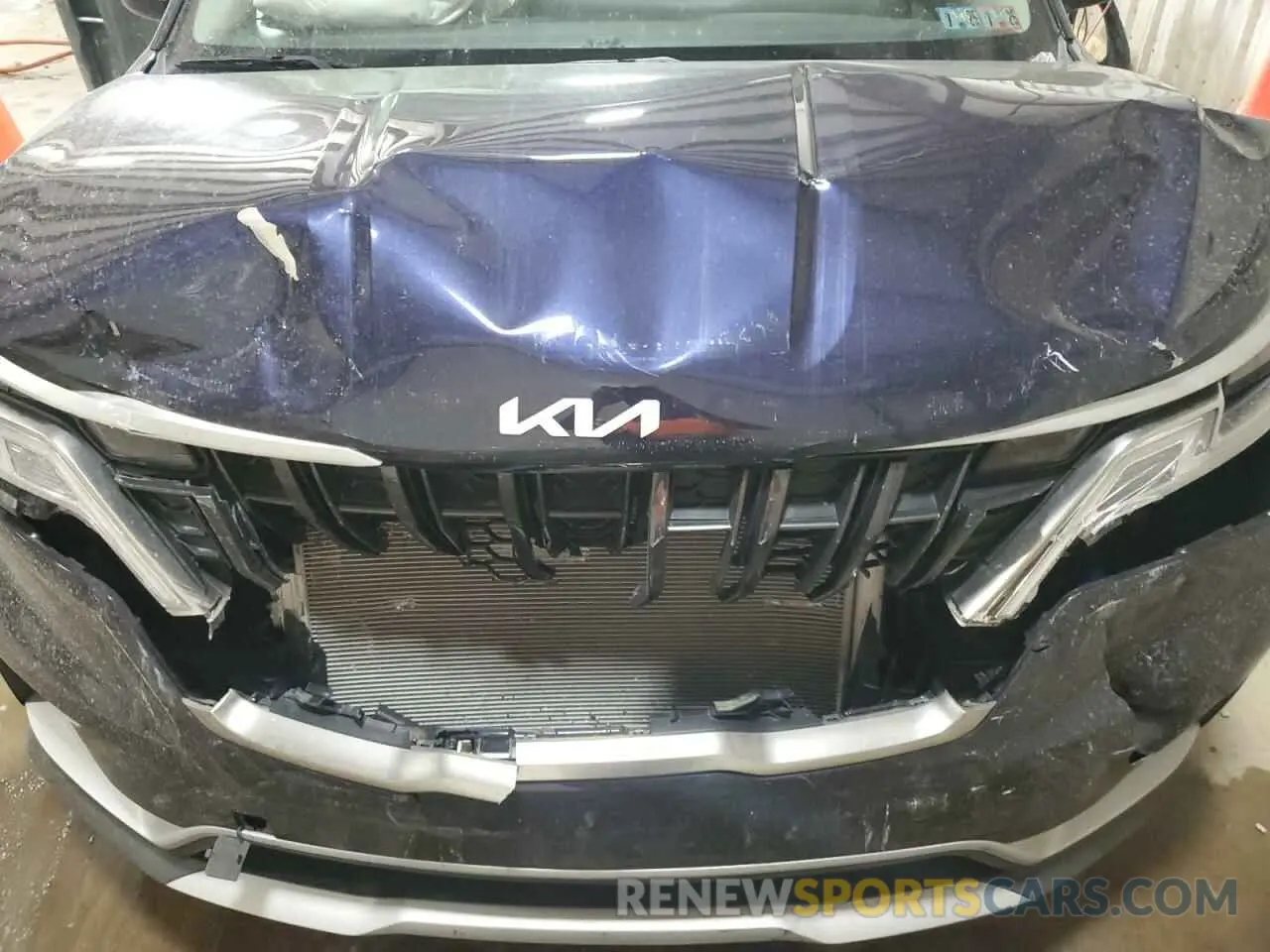 12 Photograph of a damaged car KNDNB4H37P6193583 KIA CARNIVAL L 2023
