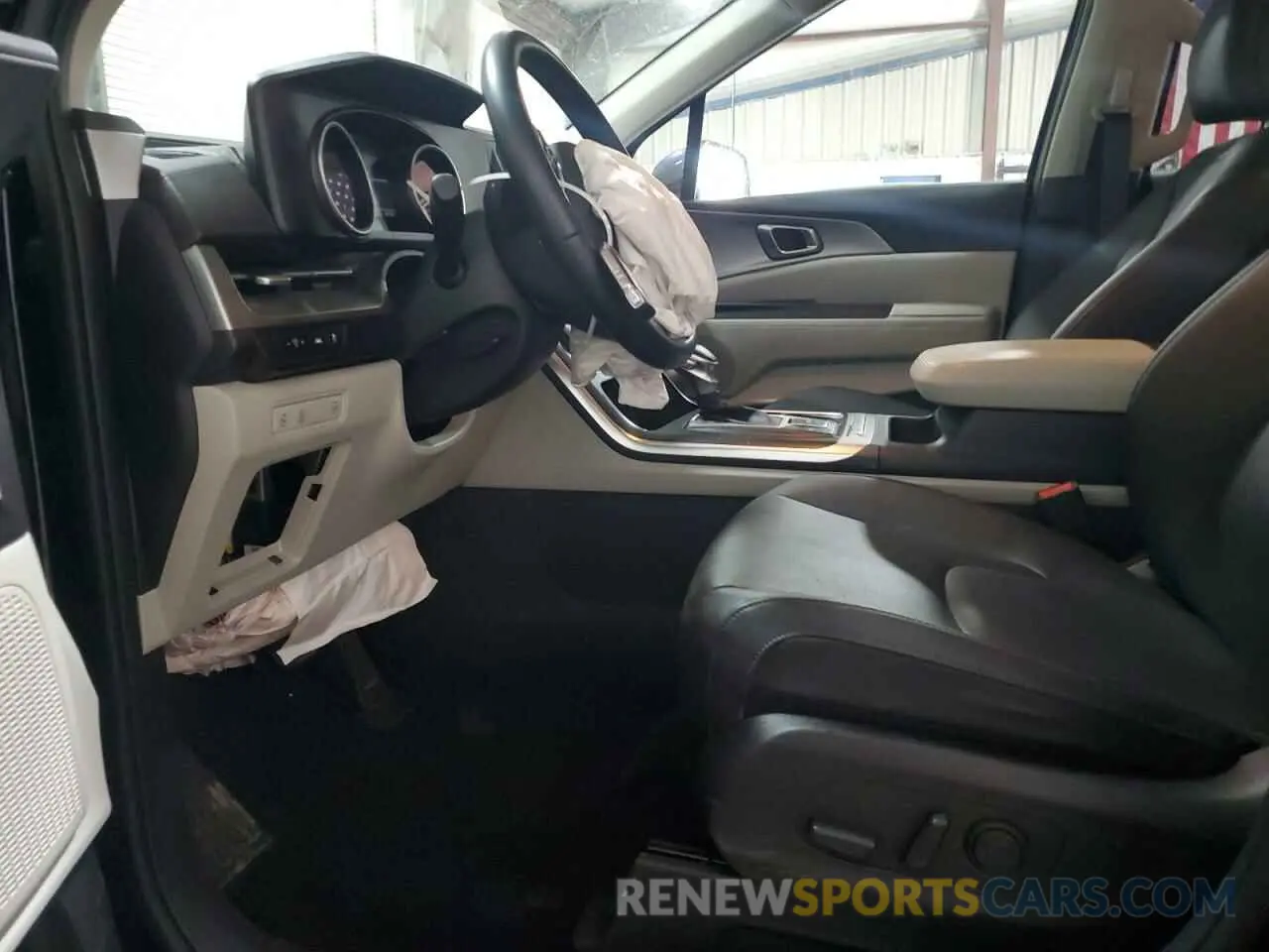 7 Photograph of a damaged car KNDNB4H37P6193583 KIA CARNIVAL L 2023