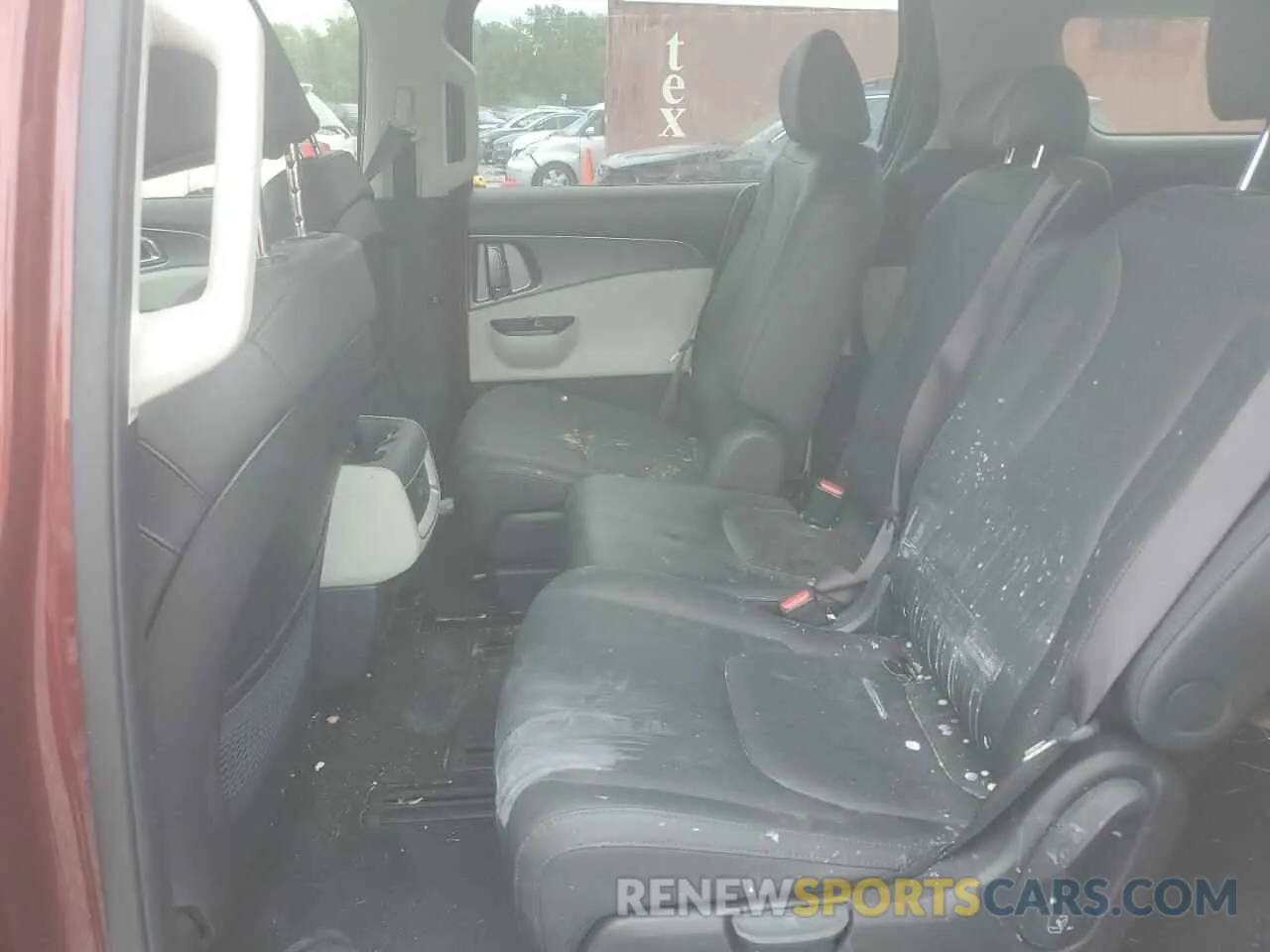 11 Photograph of a damaged car KNDNB4H37P6252874 KIA CARNIVAL L 2023