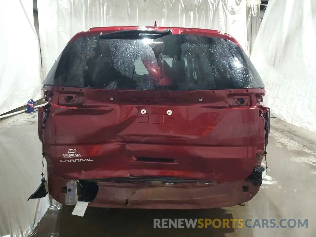 6 Photograph of a damaged car KNDNB4H39P6227409 KIA CARNIVAL L 2023