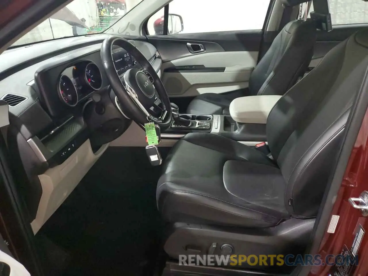 7 Photograph of a damaged car KNDNB4H39P6227409 KIA CARNIVAL L 2023